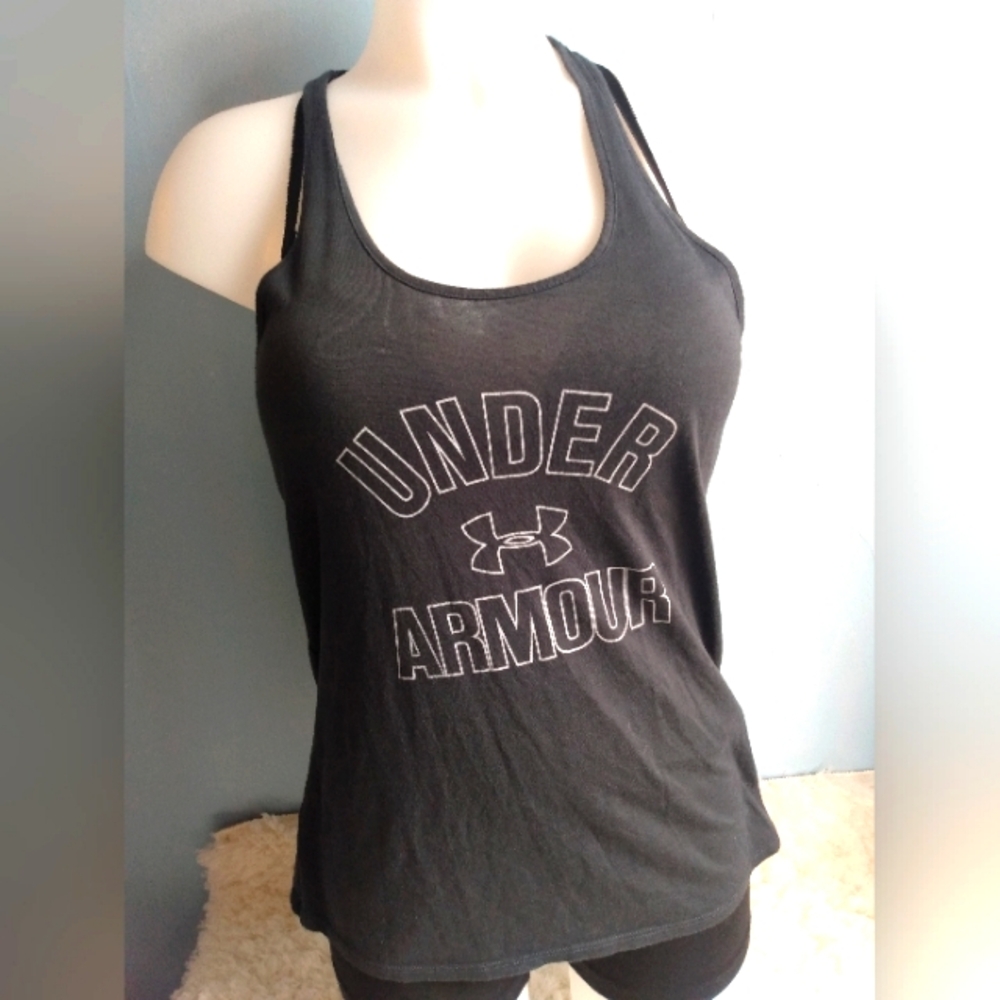 Under Armour woman's size small black muscle athletic top